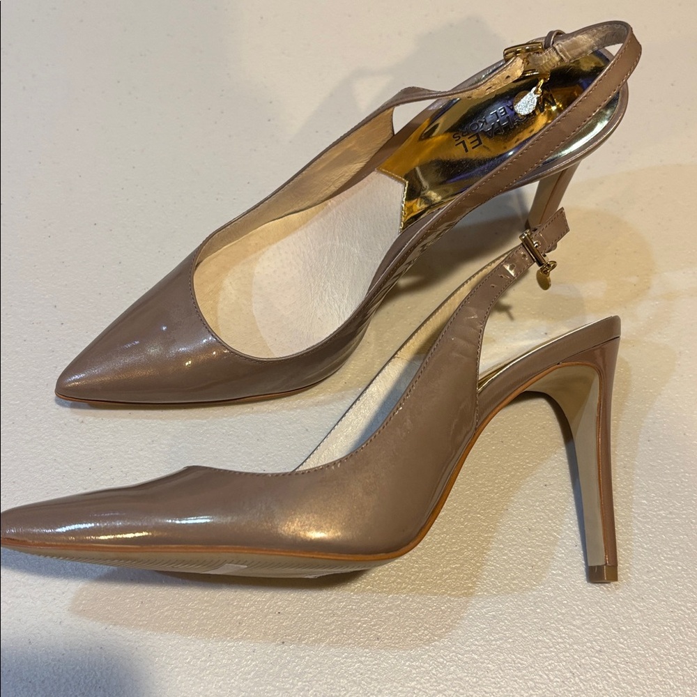 NWOT Michael Kors tan patent leather shoes size 9